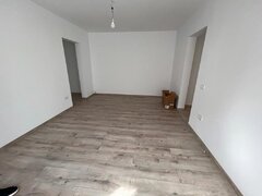 Dristor, Piata Matei Ambrozie, Nicolae Grigorescu, vedere spre IOR